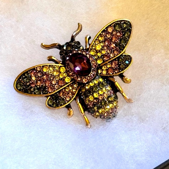 Elegant Multicolor Bee Brooch - Picture 1 of 3